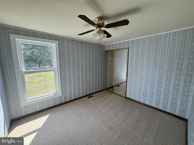 13 CROWN CIR, Dover, DE 19901