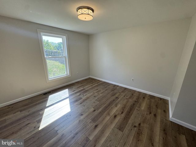 13 CROWN CIR, Dover, DE 19901
