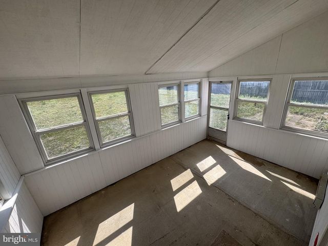 13 CROWN CIR, Dover, DE 19901