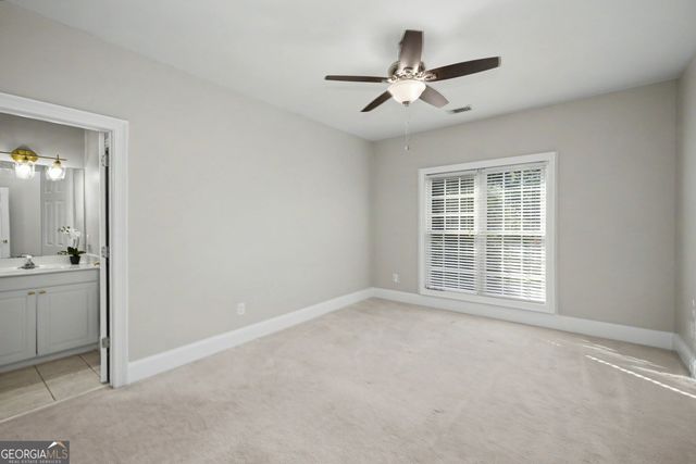 160 Torrey Pines Court, Newnan, GA 30265