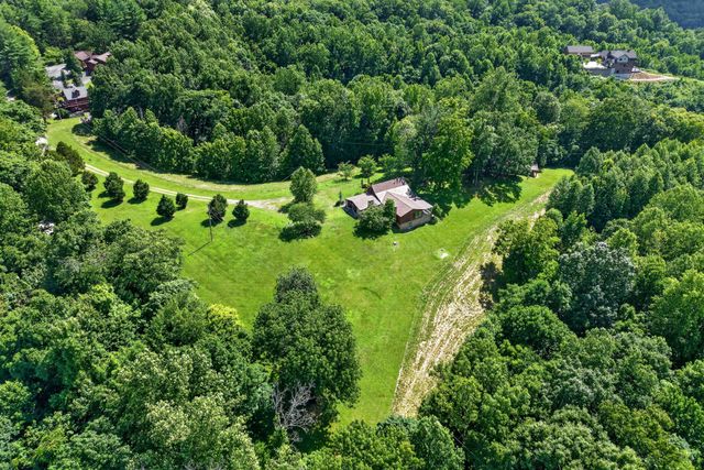 280 Timber Ln, Sparta, TN 38583