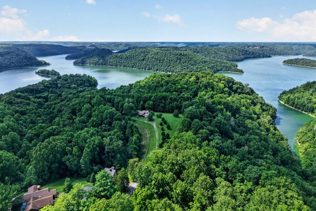 280 Timber Ln, Sparta, TN 38583