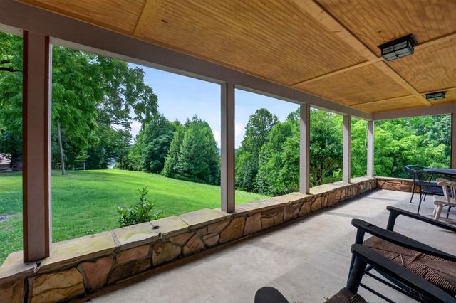 280 Timber Ln, Sparta, TN 38583