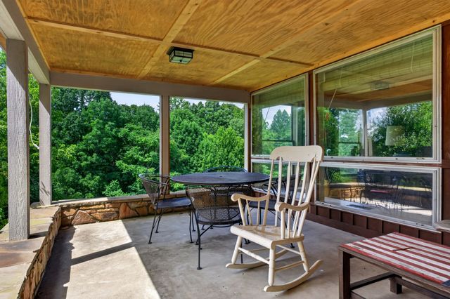 280 Timber Ln, Sparta, TN 38583