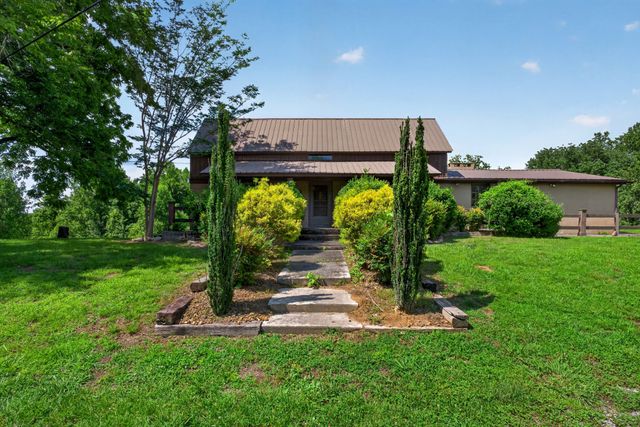 280 Timber Ln, Sparta, TN 38583