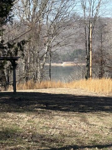 280 Timber Ln, Sparta, TN 38583