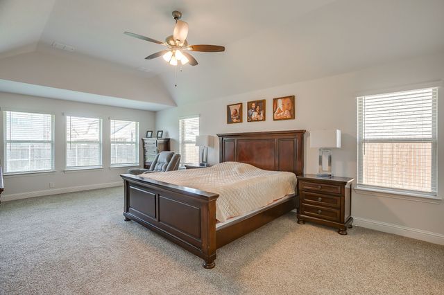 307 Pineview Lane, Ponder, TX 76259