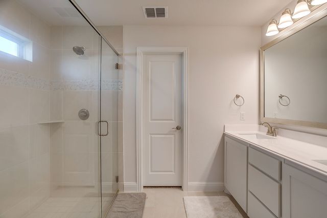 307 Pineview Lane, Ponder, TX 76259