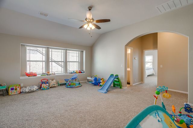 307 Pineview Lane, Ponder, TX 76259