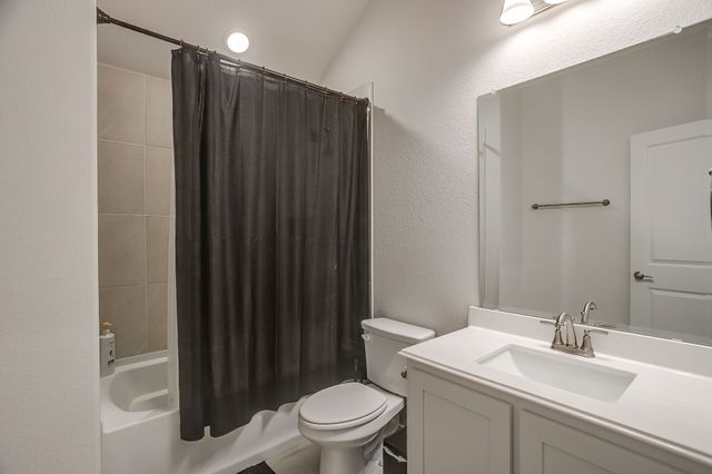 307 Pineview Lane, Ponder, TX 76259