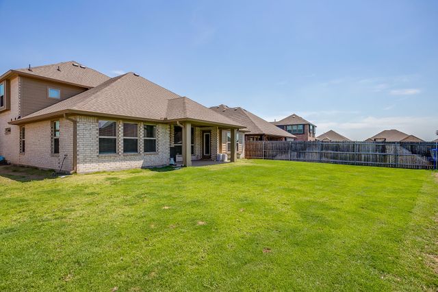 307 Pineview Lane, Ponder, TX 76259