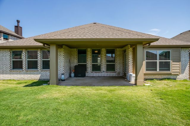 307 Pineview Lane, Ponder, TX 76259