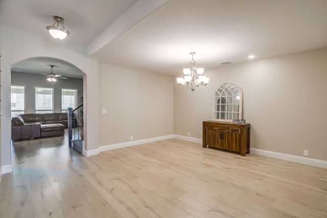 307 Pineview Lane, Ponder, TX 76259
