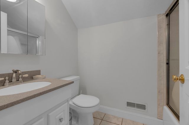 121 Nonantum St B, Boston, MA 02135