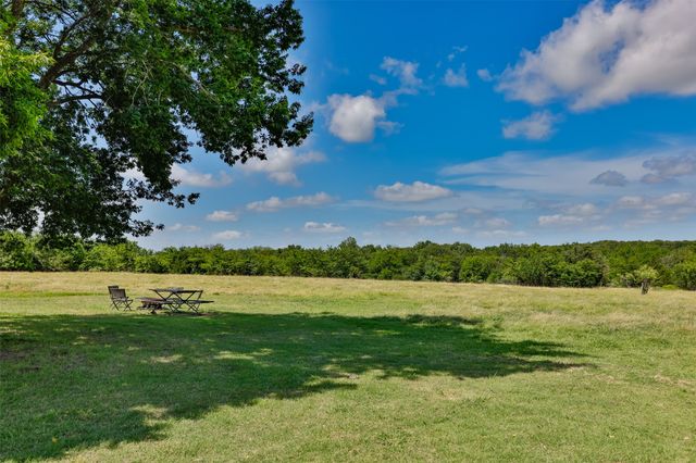 578 County Road 134, Gainesville, TX 76240