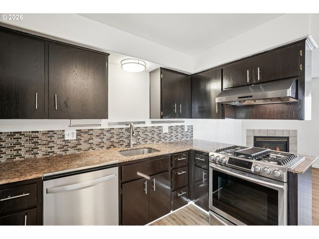 2327 Se LEE Ln, Portland, OR 97233