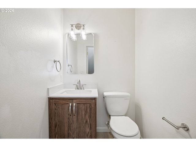 2327 Se LEE Ln, Portland, OR 97233