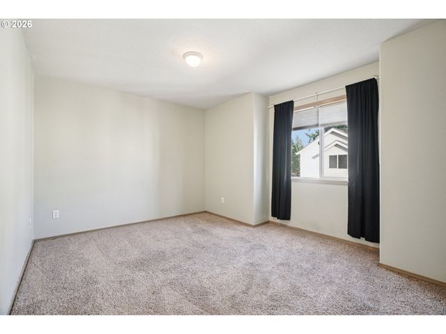 2327 Se LEE Ln, Portland, OR 97233