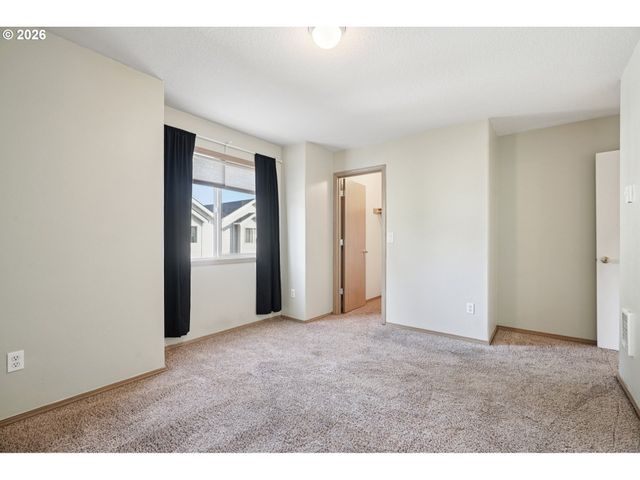 2327 Se LEE Ln, Portland, OR 97233