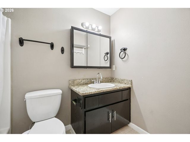 2327 Se LEE Ln, Portland, OR 97233