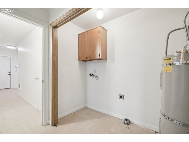 2327 Se LEE Ln, Portland, OR 97233