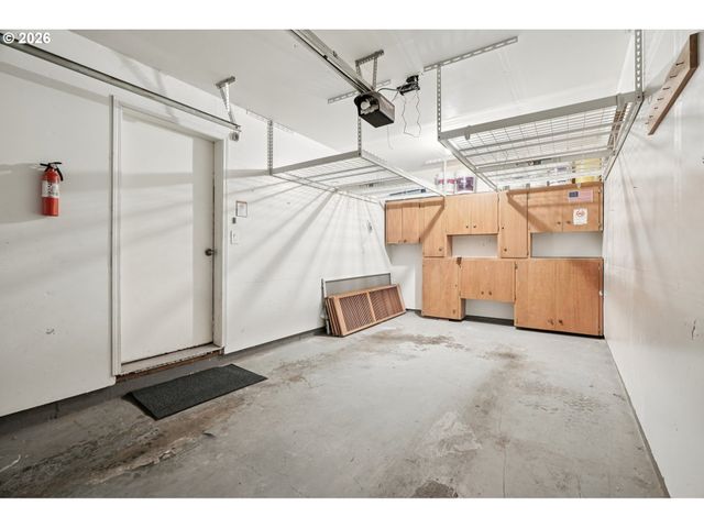 2327 Se LEE Ln, Portland, OR 97233