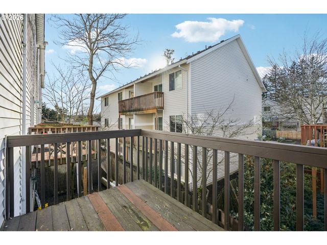 2327 Se LEE Ln, Portland, OR 97233