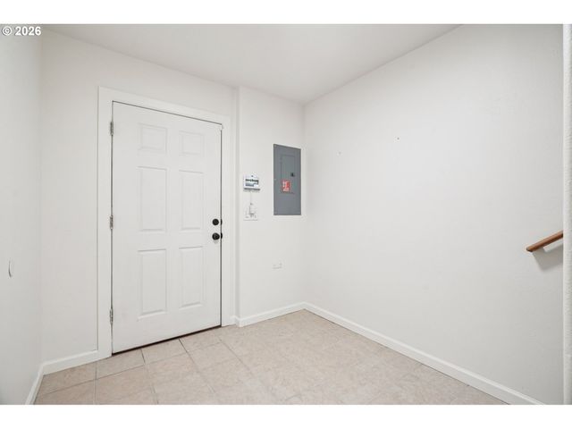 2327 Se LEE Ln, Portland, OR 97233