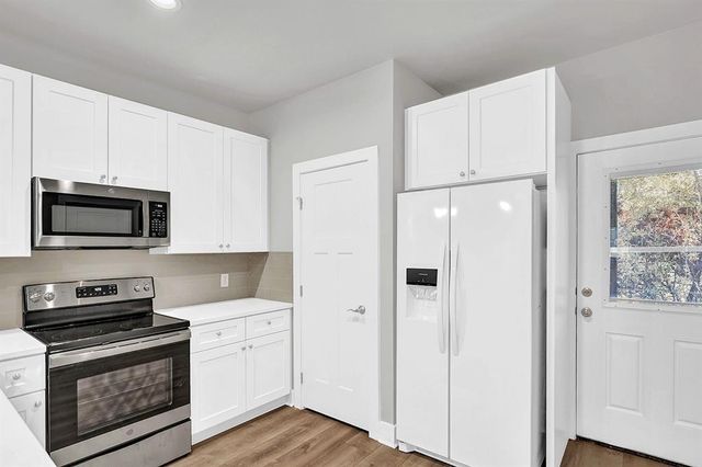400 Shady Bluff DR, Wimberley, TX 78676