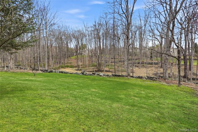 146 Fieldstone Drive, Mount Kisco, NY 10549