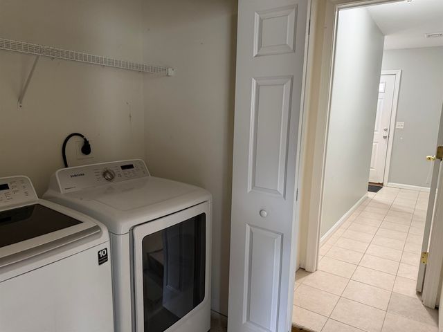 138 Exeter Rd Apt 11, Epping, NH 03042