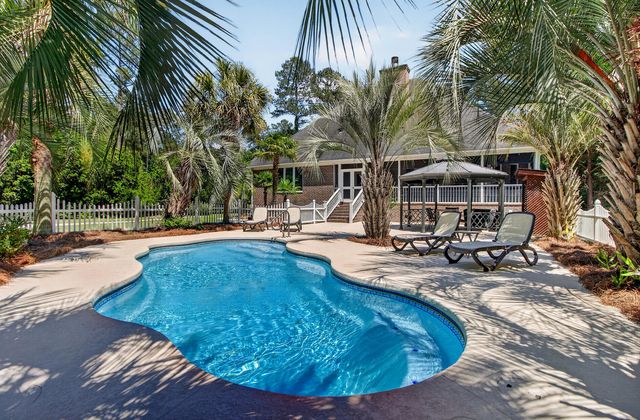 105 Satling Court, Ridgeville, SC 29472