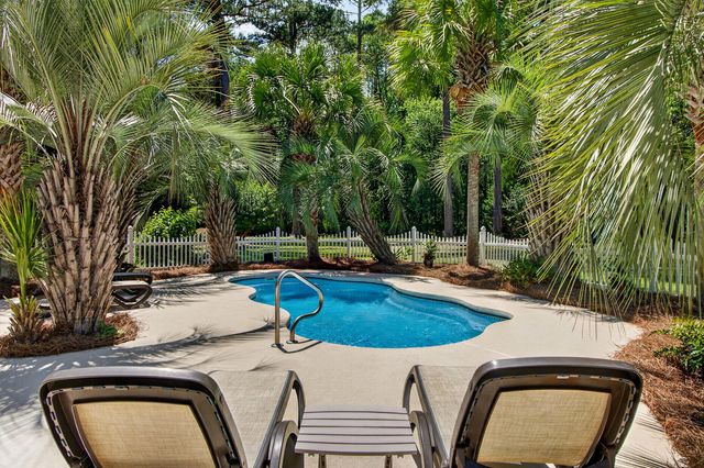105 Satling Court, Ridgeville, SC 29472