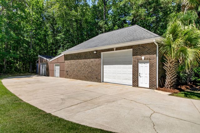 105 Satling Court, Ridgeville, SC 29472