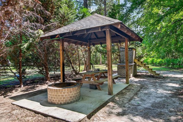 105 Satling Court, Ridgeville, SC 29472