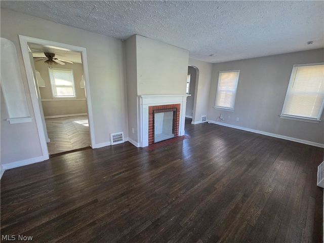 994 Yellowstone Avenue, Cleveland Heights, OH 44121