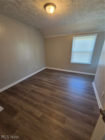 994 Yellowstone Avenue, Cleveland Heights, OH 44121