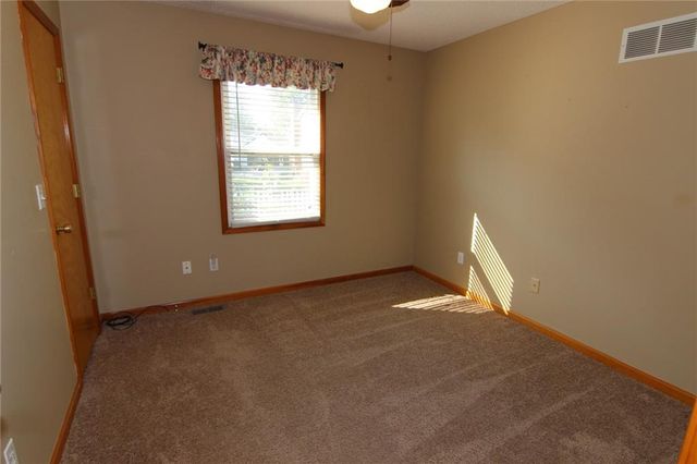 136 E Nelson Circle, Olathe, KS 66061