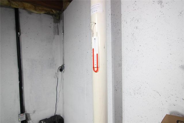 136 E Nelson Circle, Olathe, KS 66061