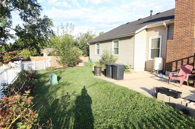 136 E Nelson Circle, Olathe, KS 66061