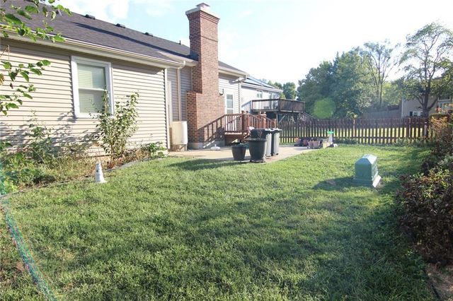 136 E Nelson Circle, Olathe, KS 66061