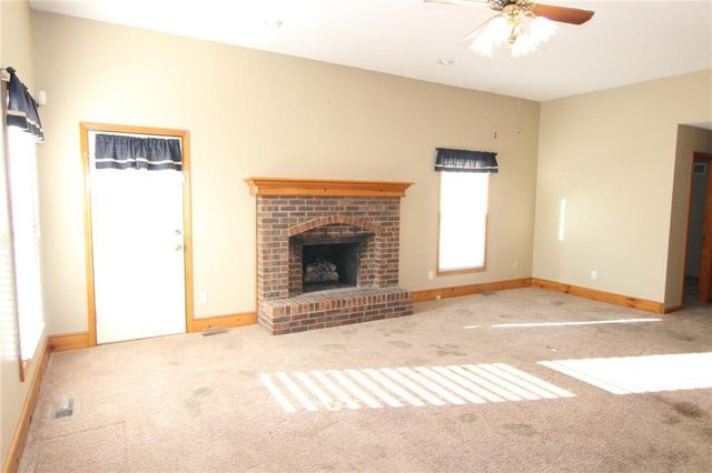 136 E Nelson Circle, Olathe, KS 66061