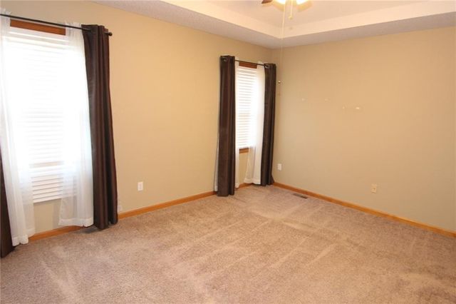 136 E Nelson Circle, Olathe, KS 66061