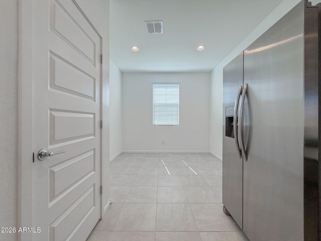 9810 W PINCHOT Avenue, Phoenix, AZ 85037