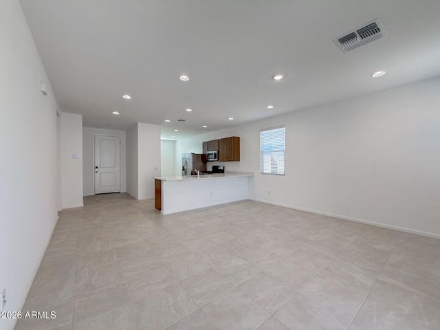 9810 W PINCHOT Avenue, Phoenix, AZ 85037