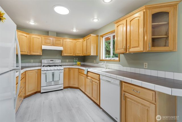 10615 SE 244th Street, Kent, WA 98030