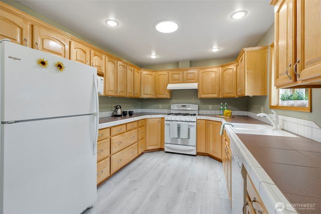 10615 SE 244th Street, Kent, WA 98030