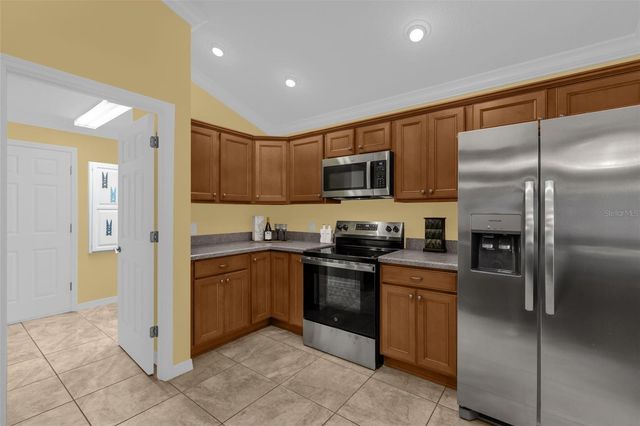 897 FOLKSTONE WAY, The Villages, FL 32162