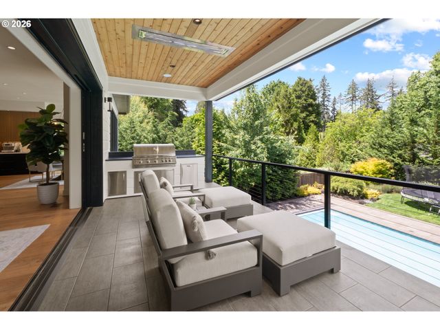 1289 CHANDLER Rd, Lake Oswego, OR 97034