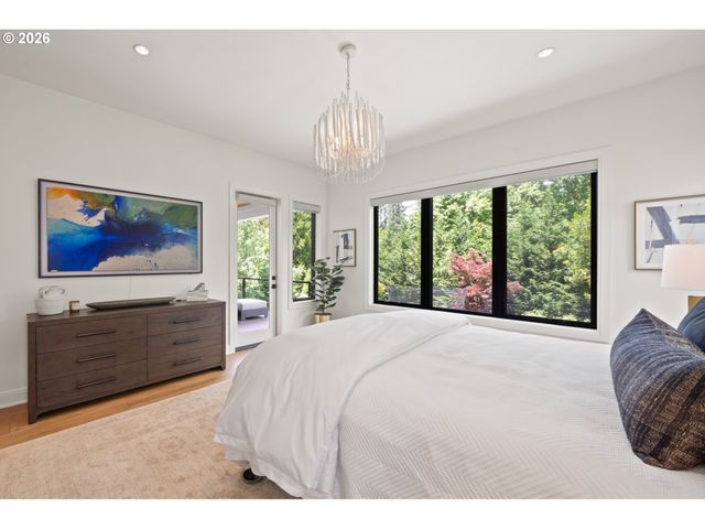 1289 CHANDLER Rd, Lake Oswego, OR 97034
